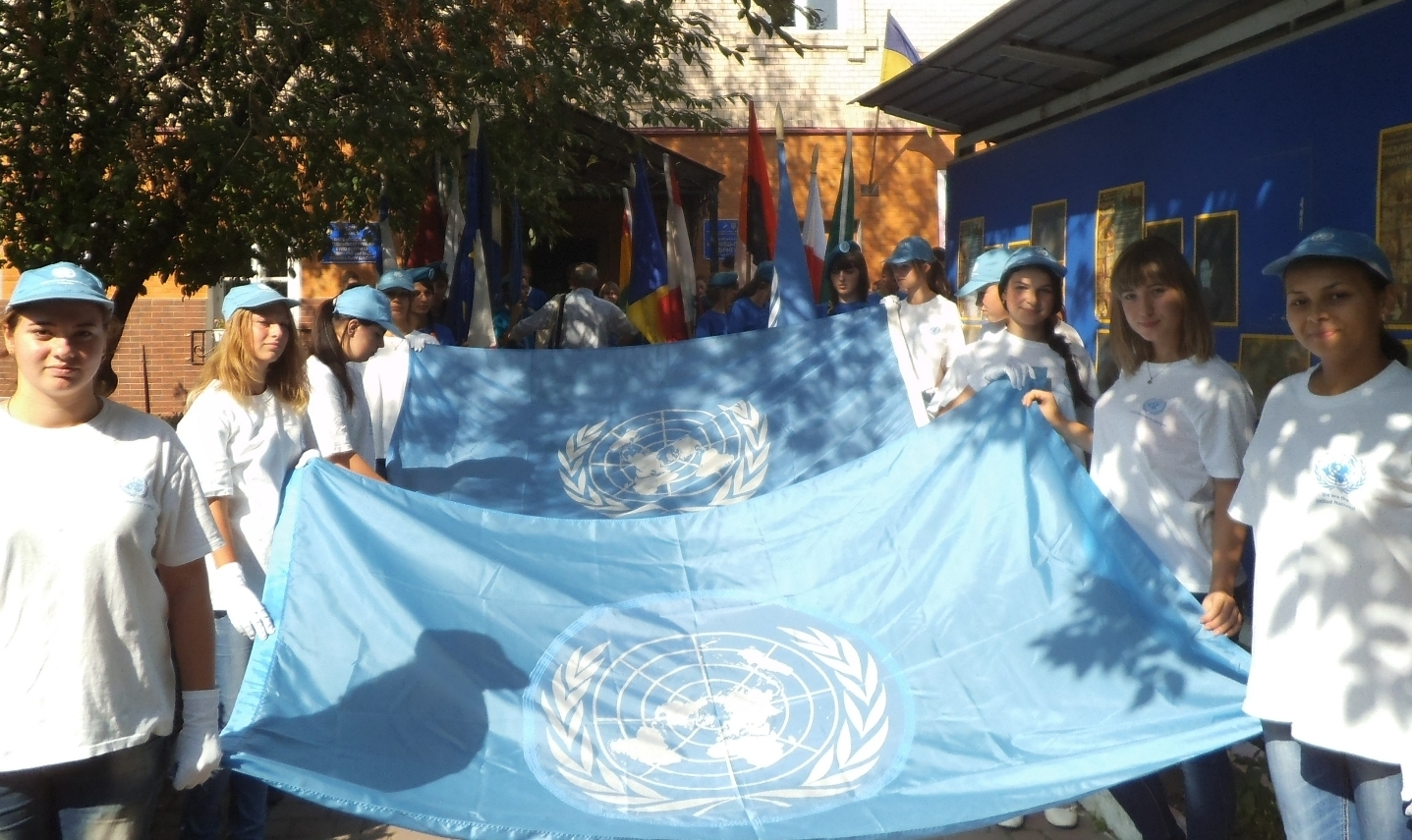 ДИТЯЧИЙ «МАРШ МИРУ» У МІСТІ КАМ’ЯНЕЦЬ – ПОДІЛЬСЬКОМУ