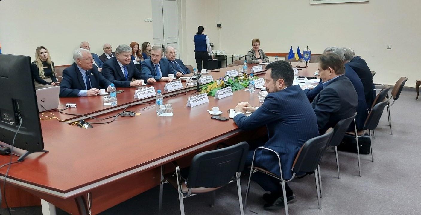 ЗАСІДАННЯ ПРЕЗИДІЇ УКРАЇНСЬКОЇ РАДИ МИРУ  2023