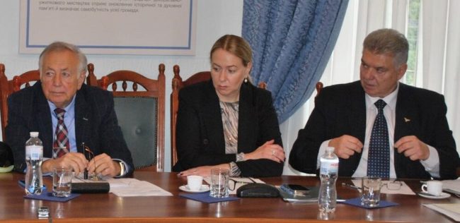 Працюємо разом, вшановуємо кращих і бережемо пам’ять про перших