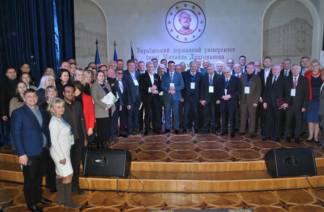 ЛЮДСЬКИЙ КАПІТАЛ — ГОЛОВНИЙ СТРАТЕГІЧНИЙ РЕСУРС УКРАЇНИ